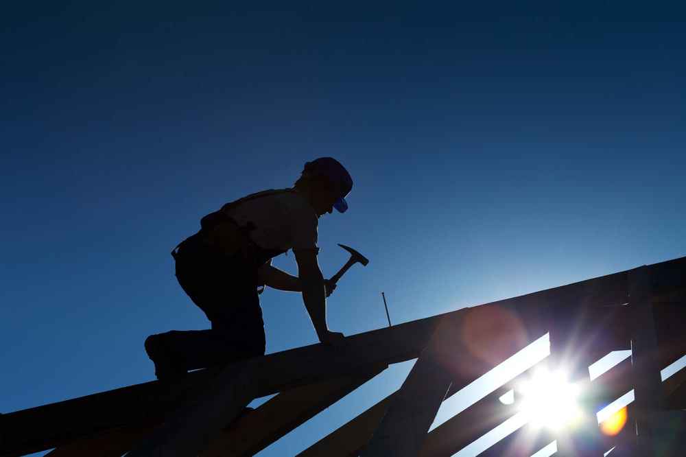 Do Roofers in Salt Lake City Need to Be Licensed and Insured?